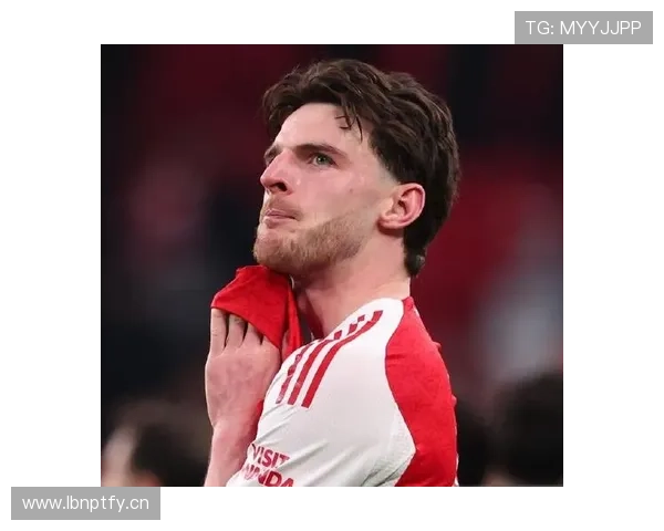 德克兰·赖斯本赛季中场统治力与表现稳定性分析 德克兰·赖斯本赛季中场统治力与表现稳定性分析