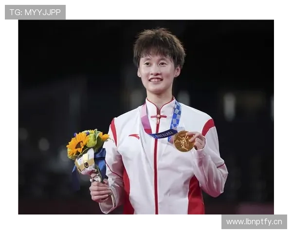 陈雨菲每天吃草训练12小时，结果代言费买包跟玩似的